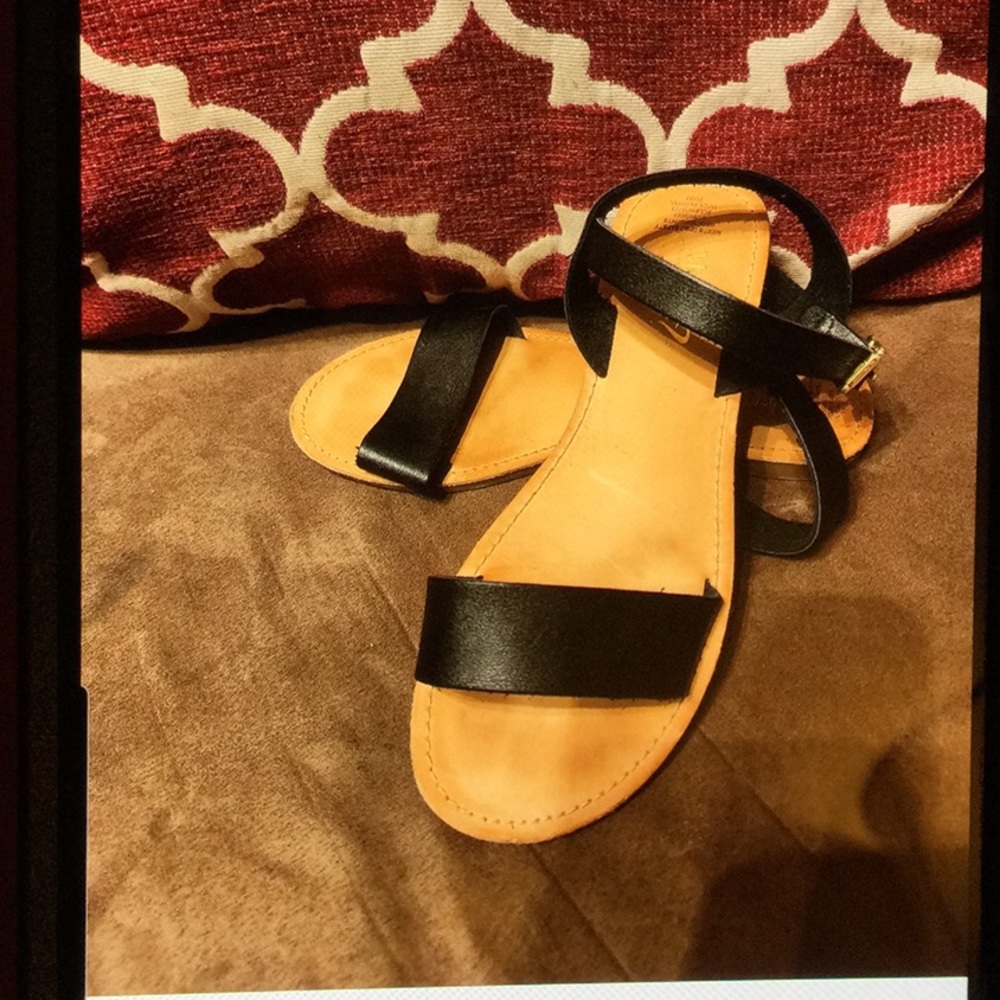 Girls sandals